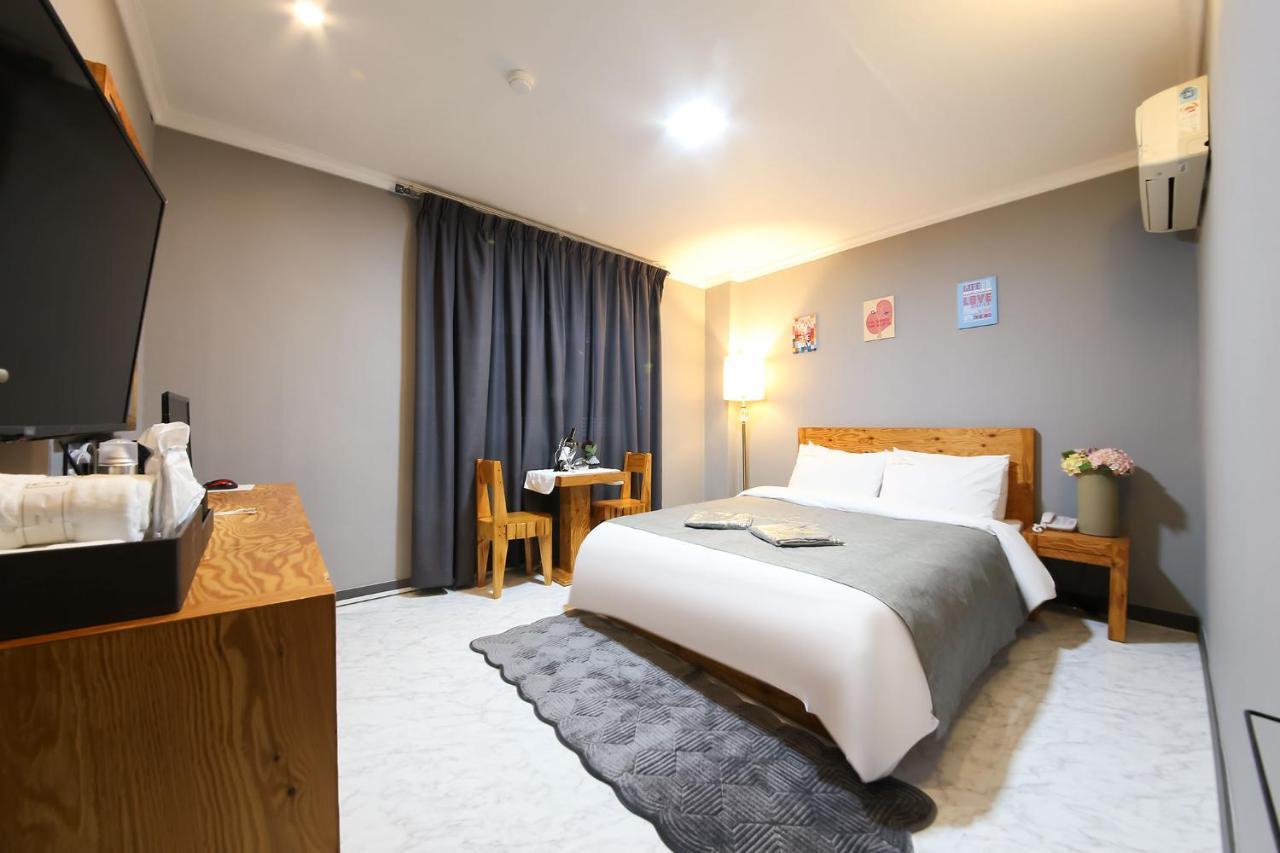 Gung Hotel Jeonju Zimmer foto