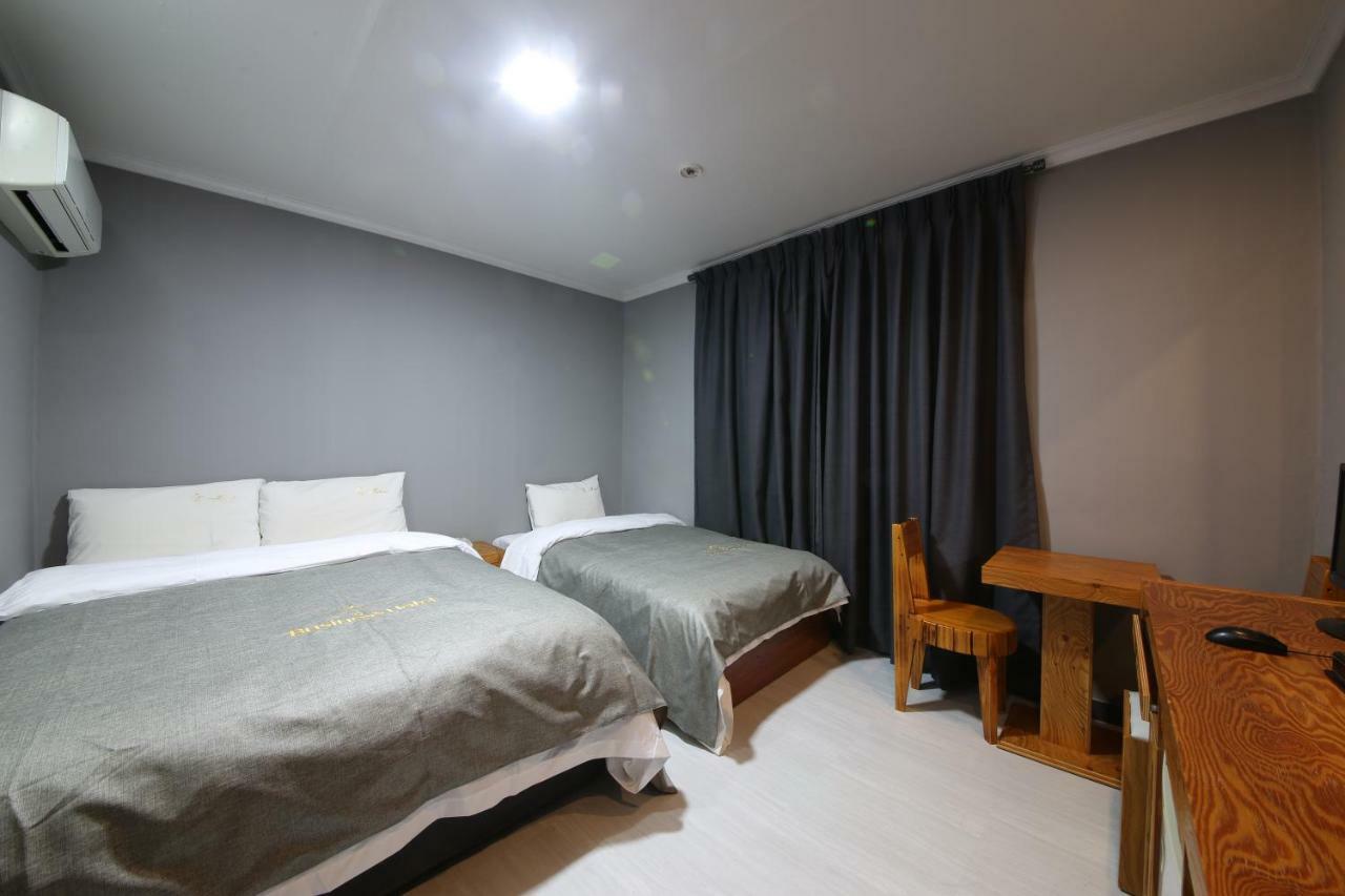 Gung Hotel Jeonju Exterior foto